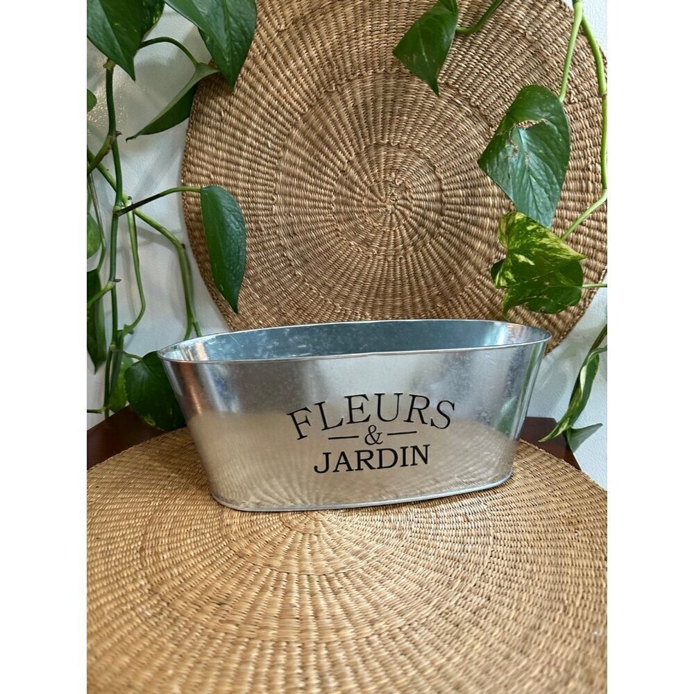 Galvanized Metal Planter – “Fleurs & Jardin” Decorative Bin